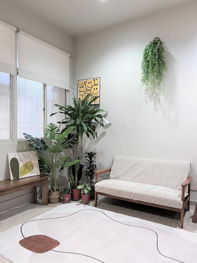 Hotel 微趣 Wechill Tainan Esterno foto