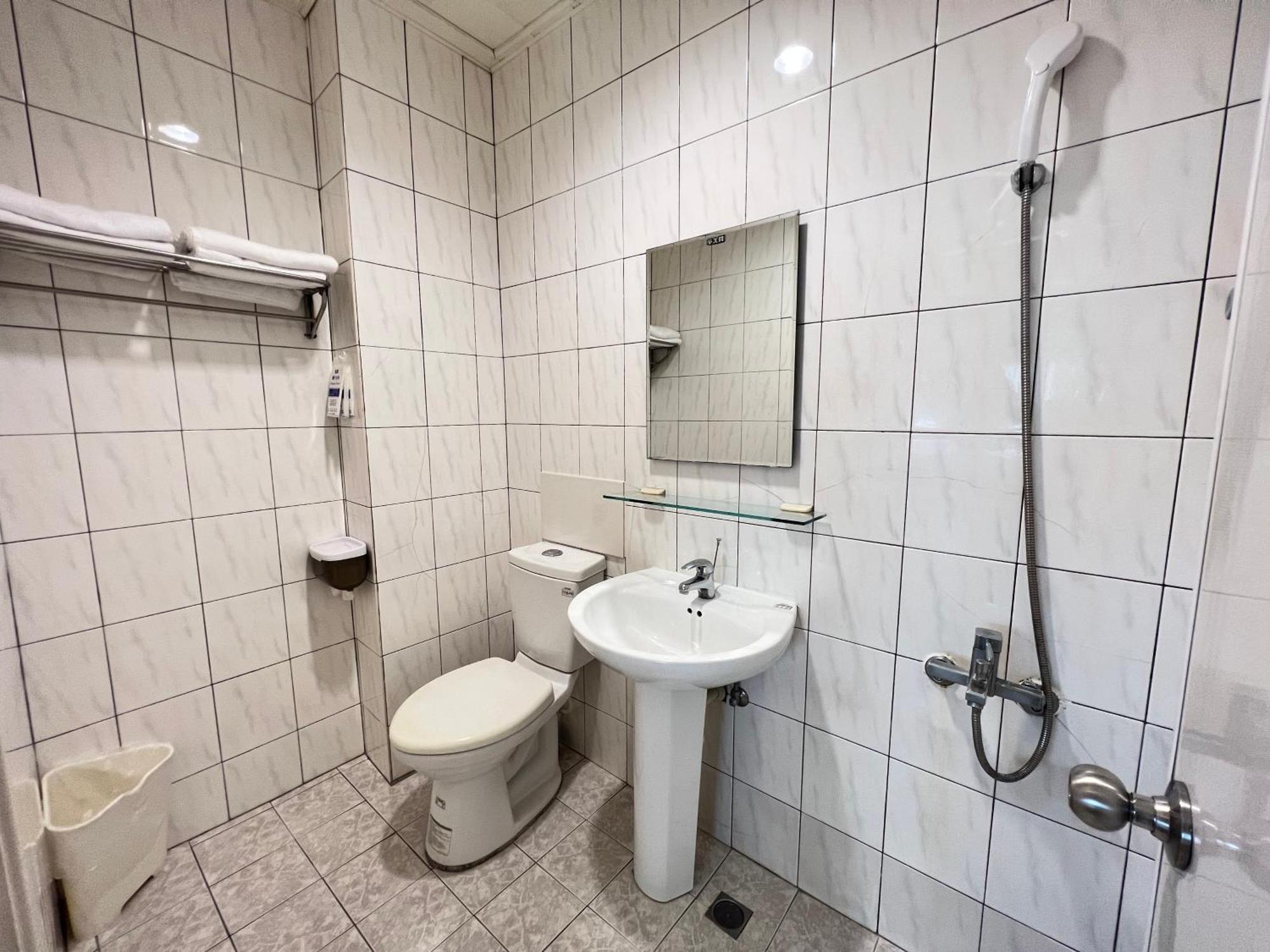 Hotel 微趣 Wechill Tainan Esterno foto