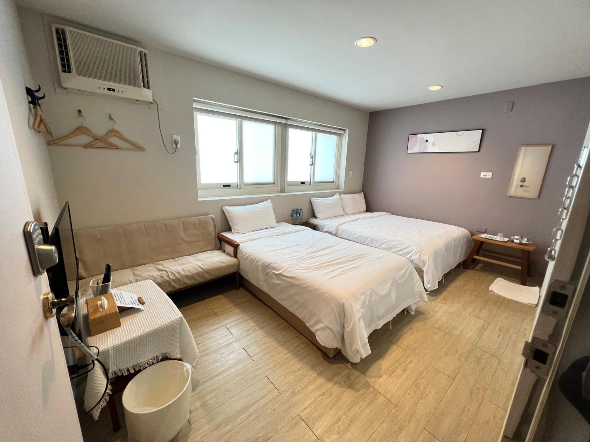 Hotel 微趣 Wechill Tainan Esterno foto