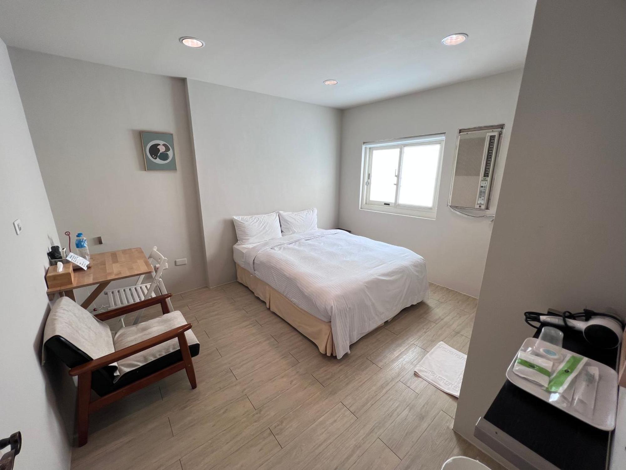 Hotel 微趣 Wechill Tainan Esterno foto