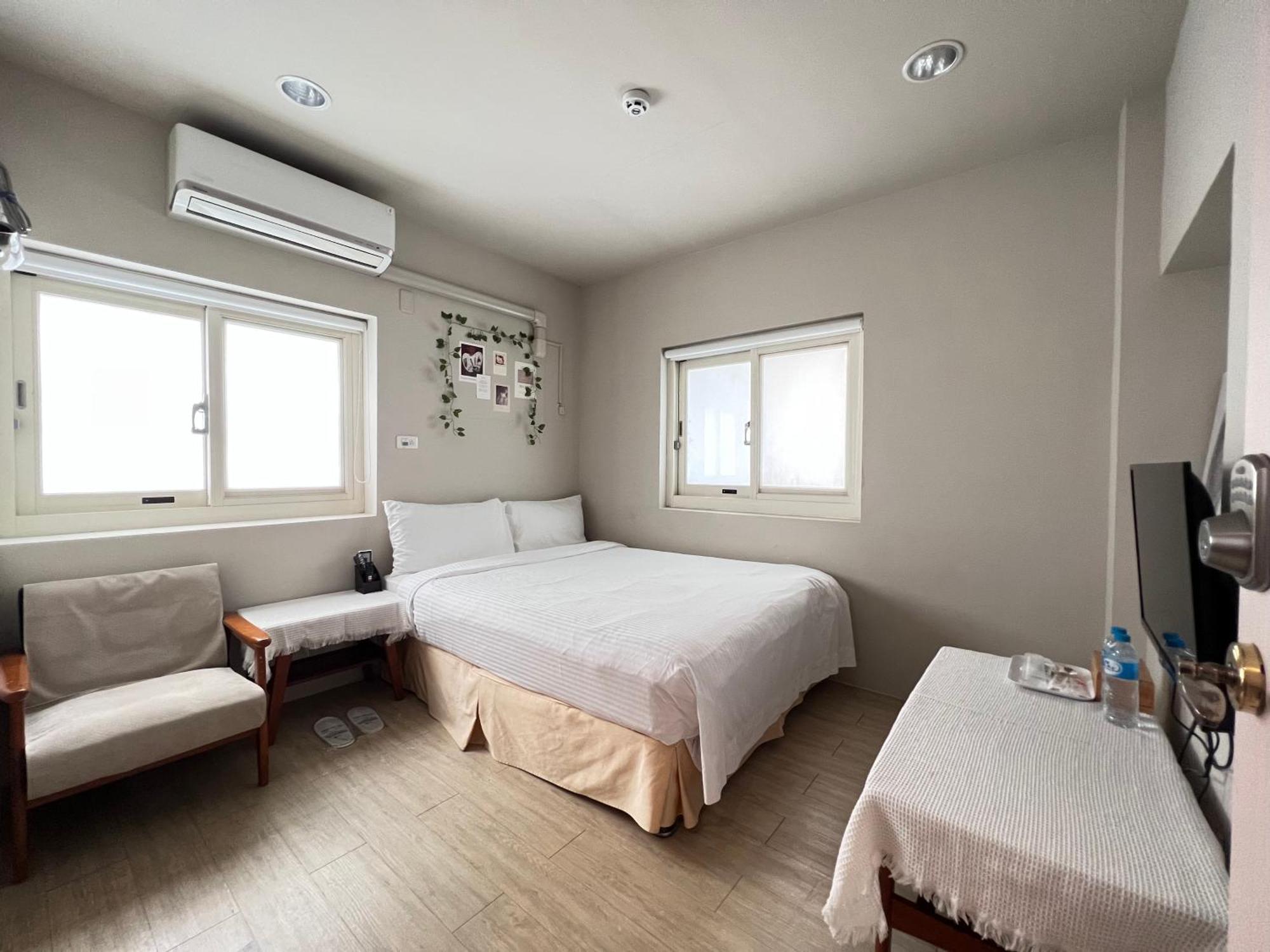 Hotel 微趣 Wechill Tainan Esterno foto