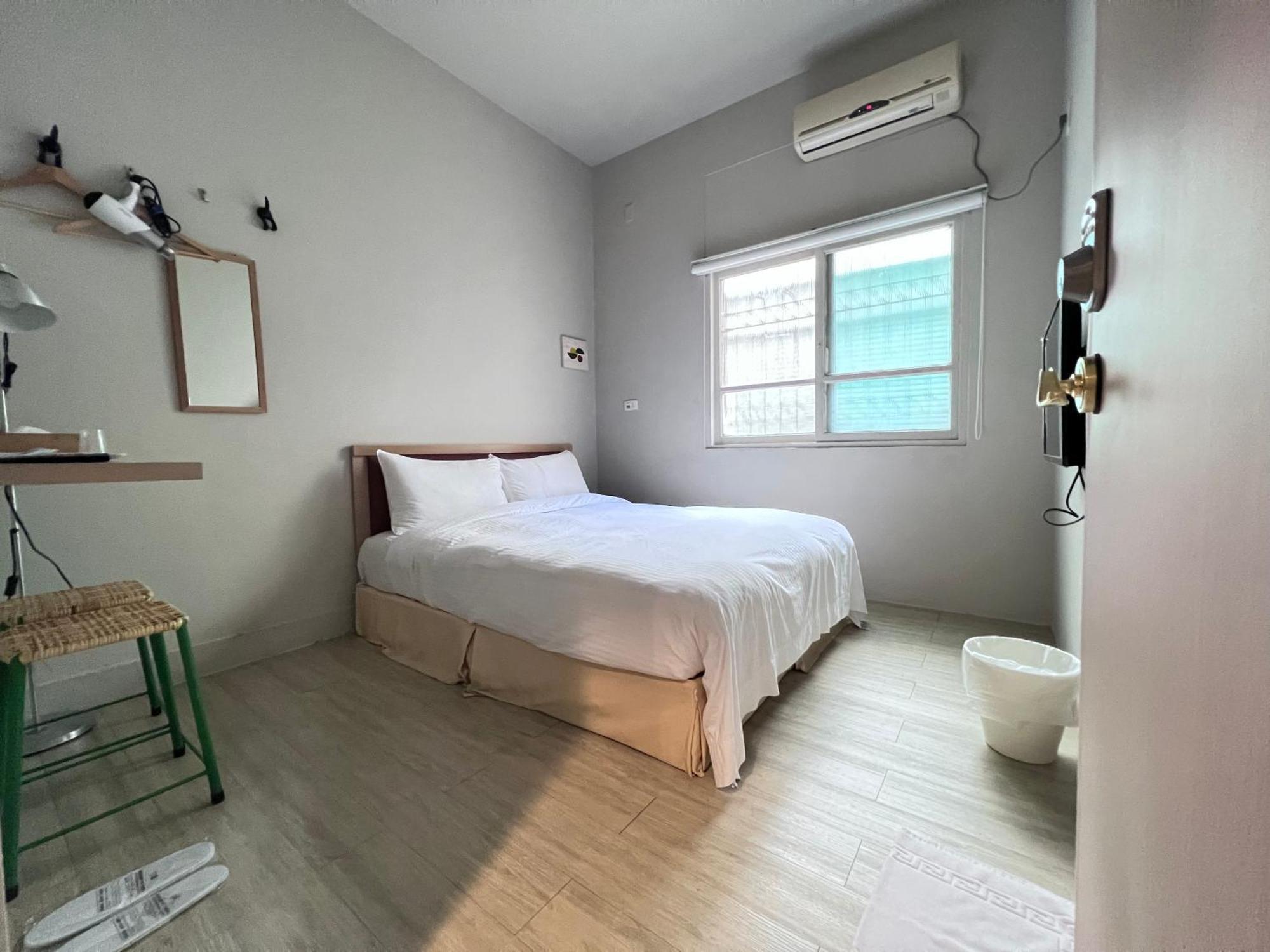 Hotel 微趣 Wechill Tainan Esterno foto